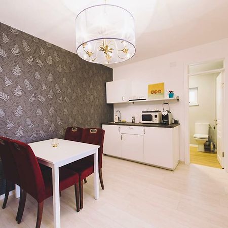 Derby Apart Hotel Alba Iulia Eksteriør bilde