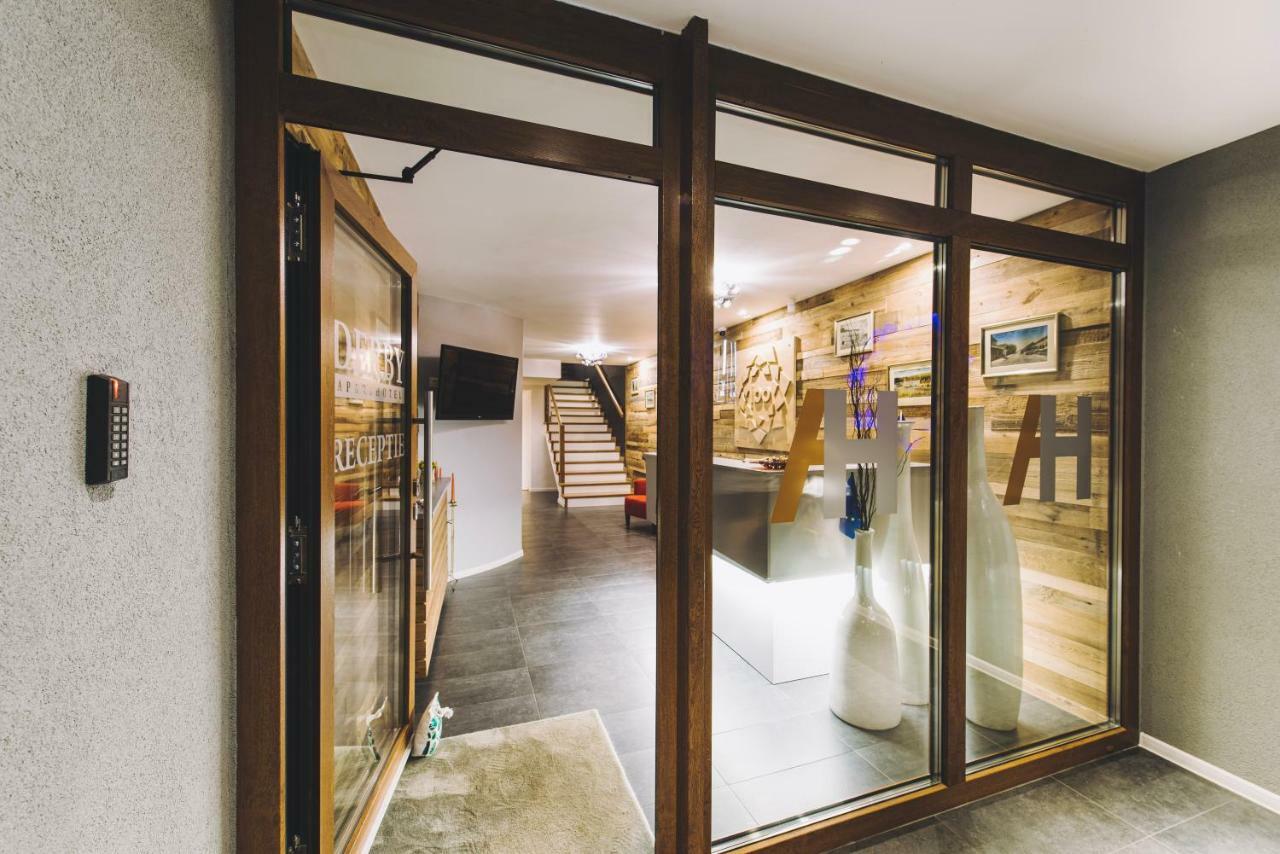Derby Apart Hotel Alba Iulia Eksteriør bilde