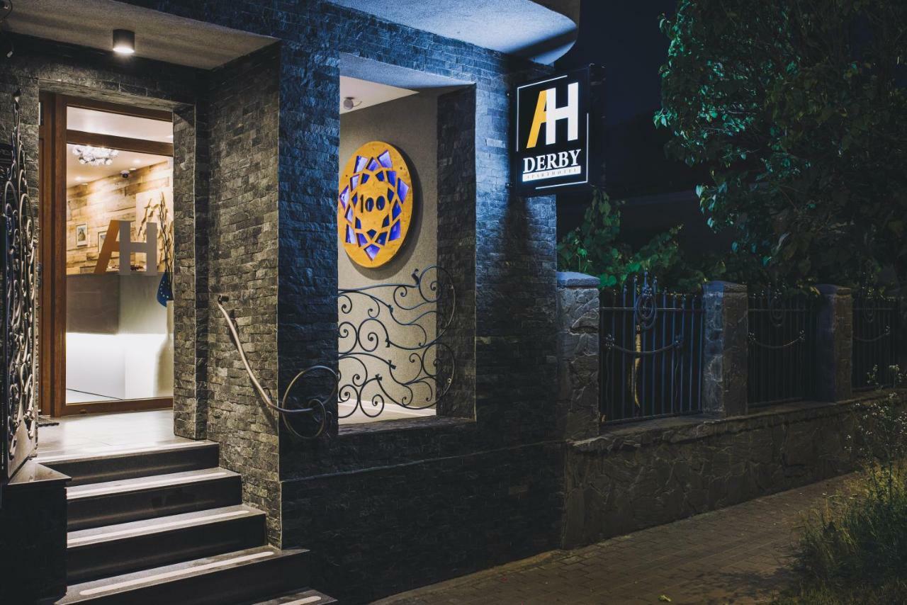 Derby Apart Hotel Alba Iulia Eksteriør bilde