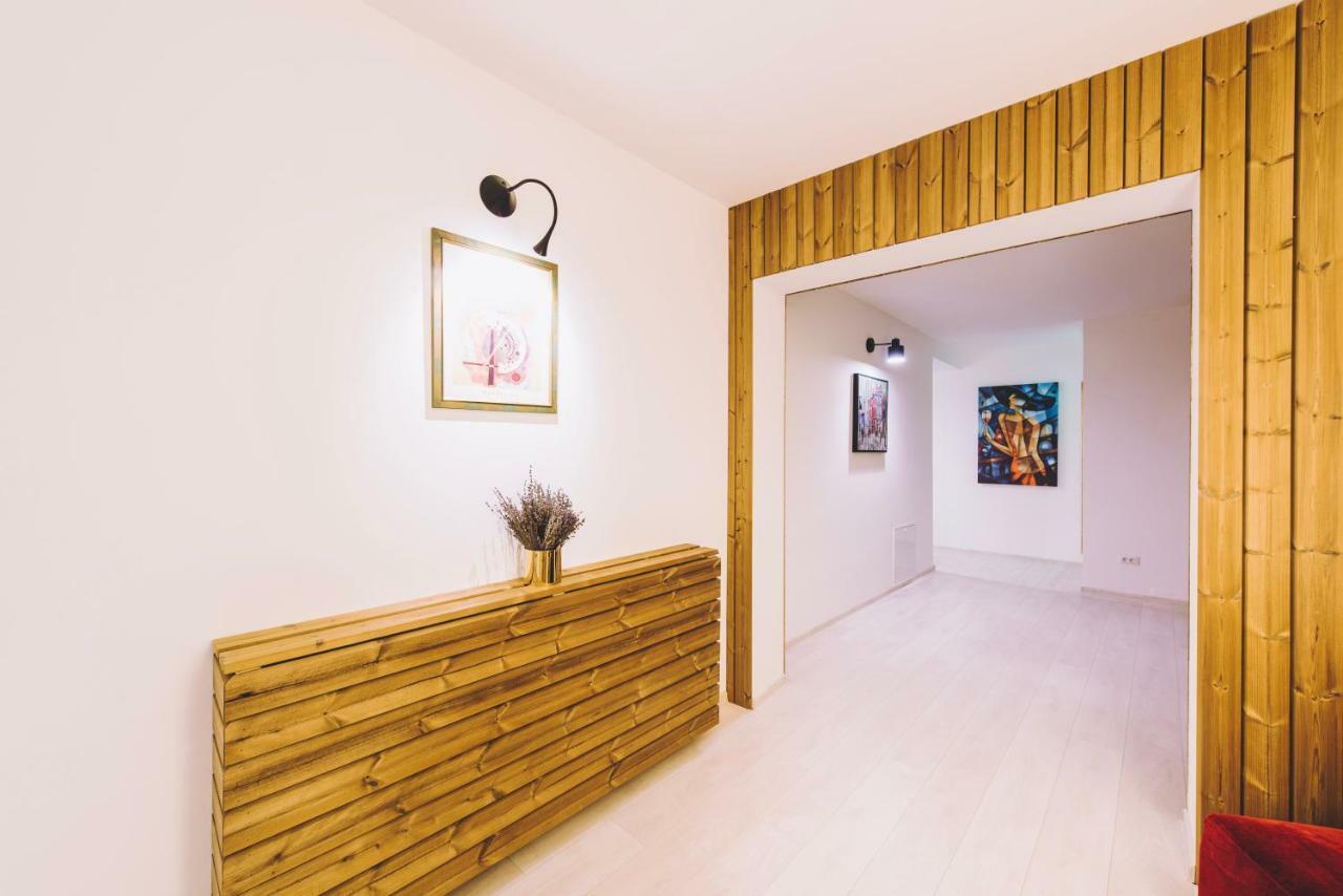 Derby Apart Hotel Alba Iulia Eksteriør bilde