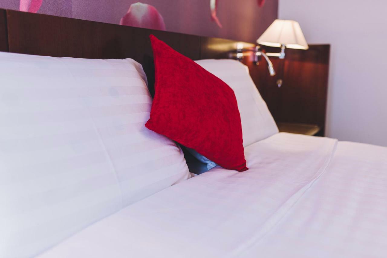 Derby Apart Hotel Alba Iulia Eksteriør bilde