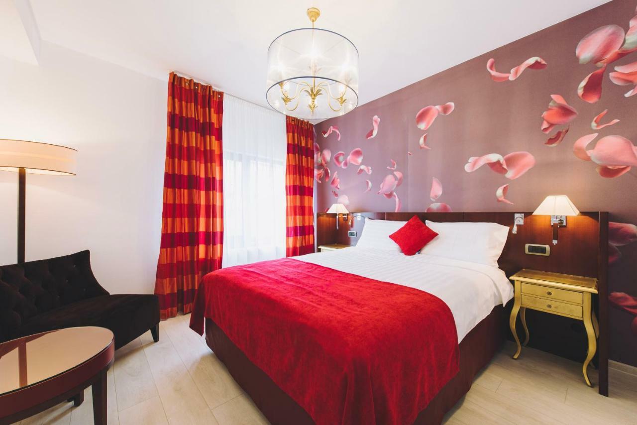 Derby Apart Hotel Alba Iulia Eksteriør bilde